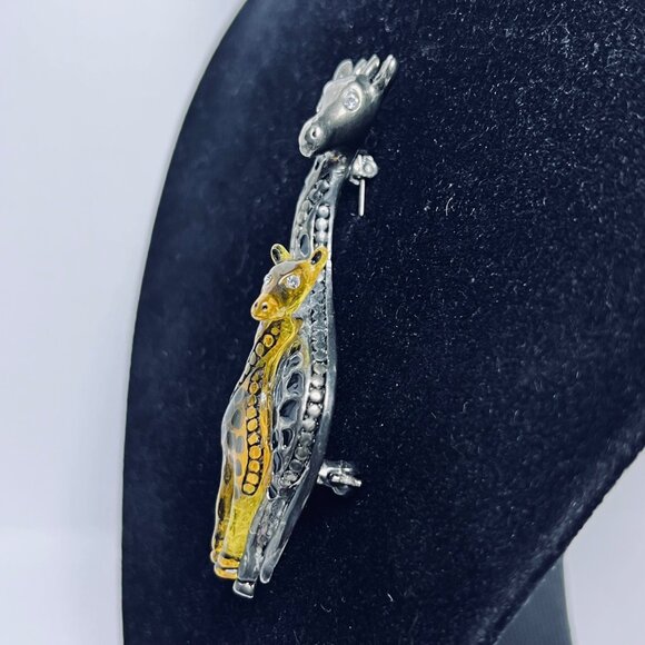 Vintage Silver Tone With Yellow Lucite Mother And Baby Giraffe Brooch (5847) - Picture 2 of 7